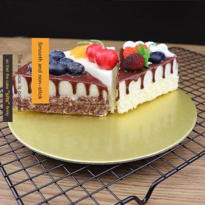 China Viable Cheap Hot Selling Good Quality Cake Tools Golden Tier Cake Turntable Stand Eclair Cake Board for sale