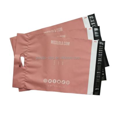 China Poly Mail Bag Logo Design Strong Adhesive Poly Mailer Bags With Die Cut Handles for sale