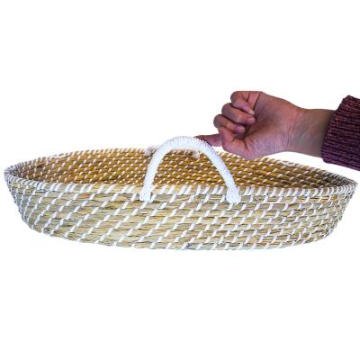 China 2021 Handwoven Changing Flat Bottom Baby Sized Basket Sea Grass Like Moses Basket Plant Plankton Like Natural Thatch Sleeping Basket For Newborn Babies for sale