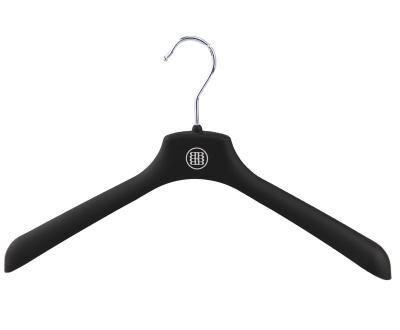 China Plastic Hanger Arranged For Men's Hanger Trolley Rubberized for sale