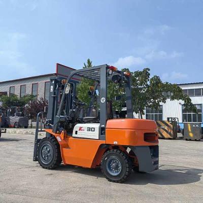 China Cummins QSF2.8T Diesel-aangedreven vorklift EPA-standaard 3ton vorklift Triplex mast Te koop