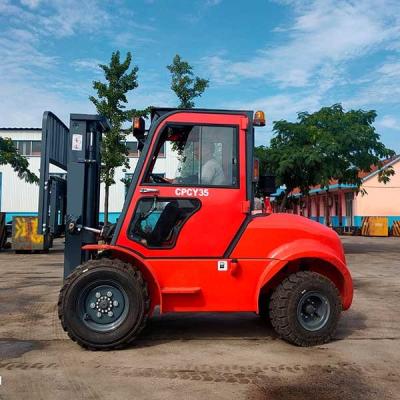 China 4 Ton All Terrain Forklift Truck 2WD Mini Off Road Forklift Red And Grey for sale