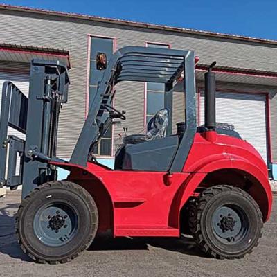 China 3000 kg FR4WD30 All Terrain Vorklift 4X4 Off Road Vorklift Yanmar Motor 3 ton Te koop