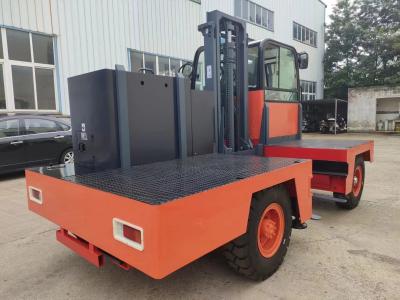 China 4.0Ton loodzuurbatterij Sideloader Vorklift Te koop