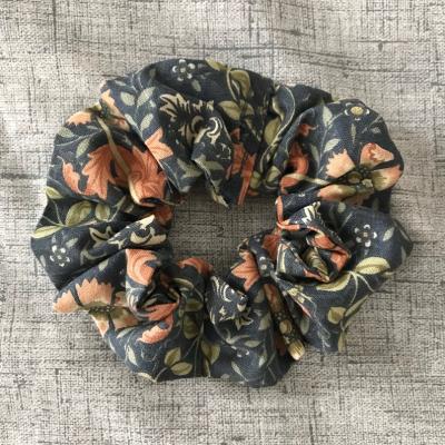 China Soft Microfiber Hair Drying Washable Scrunchies Macaw Big Hair Scrunchies Elastic Hair Tie Scrunchi Te koop