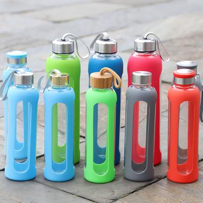 China 450ML/600ML/700ML BPA High Borosilicate Glass 450ML/600ML/700ML Promotional Viable Leak Free Portable Reusable Water Bottle With Silicone Sleeve for sale