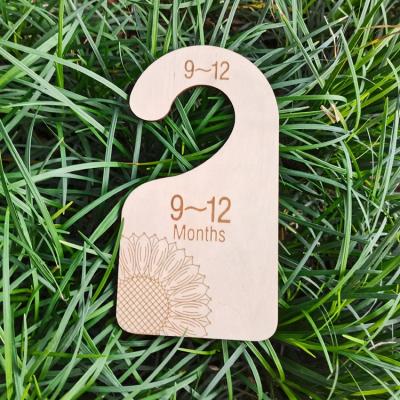 China Custom Wood Baby Closet Divider from Europe - Clothing Size Dividers for Closet or Retail Store, Hanger Dividers for sale