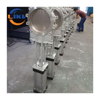 China 50-2400mm Cast Steel Double Flange Pneumatic Knife Gate Valve for sale