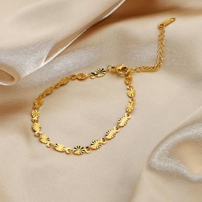 China CLASSIC Minimal Classic Gold Petal Chain Bracelet Oval Tasty Daily Jewelry Gold Plated Stainless Steel Chain Bracelet for sale