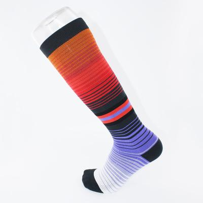 China Breathable Custom Logo Private Label Running Graduated Compression Socks for sale