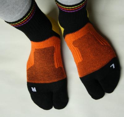 China Antibacterial funny tabi bangs two toes socks for sale