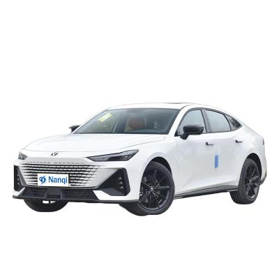 中国 PHEV Changan Uni-V Sedan Plug In Hybrid Hatchback 2023 Popular Design 販売のため