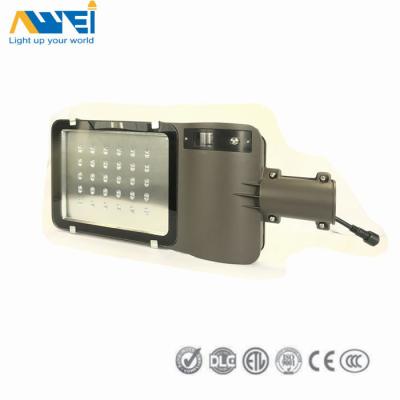 China 30W LED Street Light LED Street Light Fixtures AC100-240V 5 anos de garantia usado em estradas rodoviárias à venda