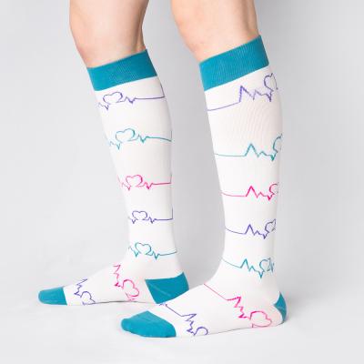 China Viable Hot Sale Women's White Sports Socks With Logo Medical Compression Socks Men's Compression Socks On Sale for sale