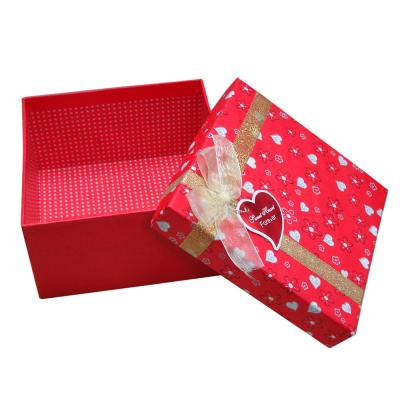 China Recyclable Christmas Gift Box Ornaments Glitter Present Boxes Wholesale Hot Sale Red Paper Box Printing Customized Cardboard Recyclable IU for sale