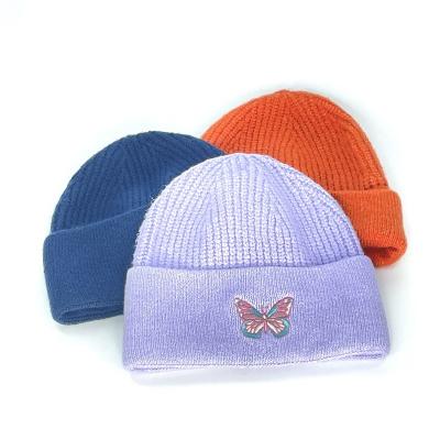 China Good Picture Quality Fashion Beanies Plain Warm Logo Embroidery Knitted Winter Hats for sale