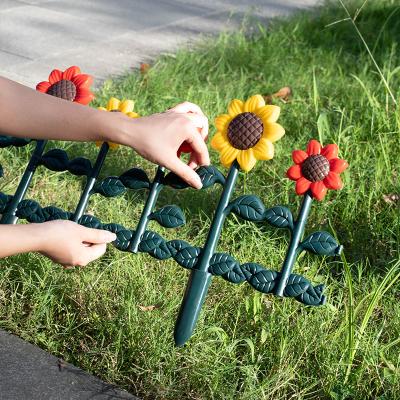 China 2021 New Design Easily Assembled Easy Edge Garden Edging Small Plastic Edging Garden Fence for sale