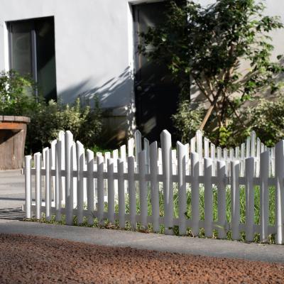 China Factory Customized Easily Assembled Garden Border Fencing Fence Panels Outdoor Landscape Decor Edging Yard for sale