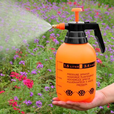 China European Plastic Household Garden 2L Pressure Mist Sprayer Bottle With Handle Trigger Plastic Sprayer for sale