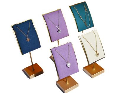 China Automatic Machine Making Square Base Metal Frame Microfiber Jewelry Display Rack Necklace Display Rack Jewelry Display Stand for sale