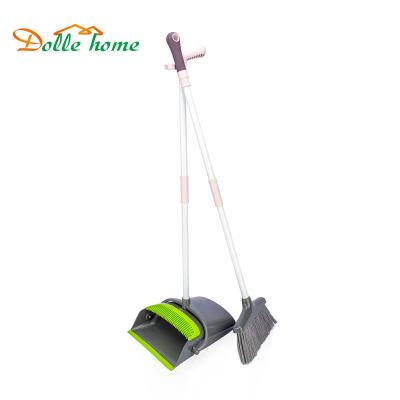 China Wooden Eco-friendly Household Beech Floor Floor Broom and Dustpan Daily Cleaning Indoor Cleaning Wooden Sweeping Set for sale