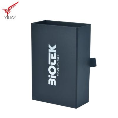 China Free sample Black paper box white logo paper box with magnetics closure for sale