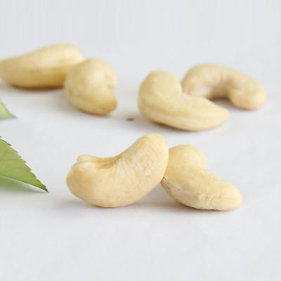 China Quality Dried Cashew Supplier Offers Shell Raw Cashew Nuts for sale