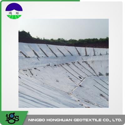 中国 道安定のために白いかわいがる/PPフィラメントの非編まれたGeotextile 350GSM 販売のため