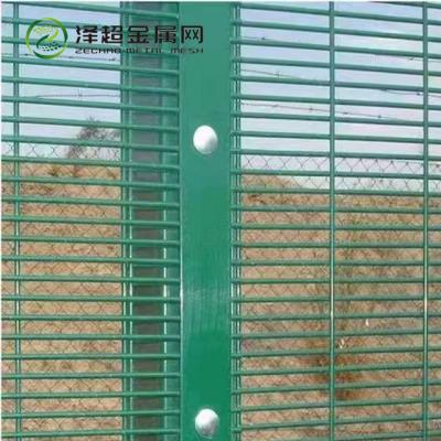 China Easily Assembled Low Carbon Steel Two Side Gates Wire Mesh And Double Wire Mesh Fence PVC Coated Trellis for sale