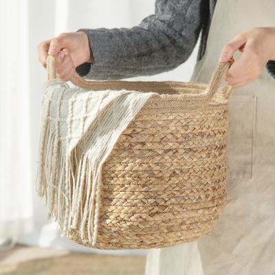 China 28*25cm Large Organization Cover Storage Traditional Plant Decorative Fabric Woven Storage Baskets With Handle for sale