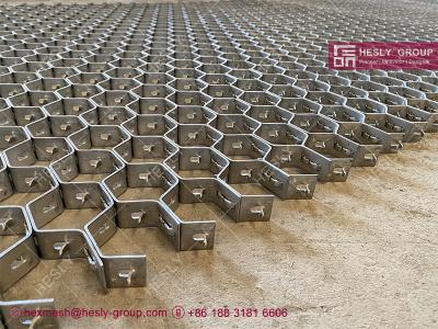 China ST37 Carbon Steel Hex Metal for Cement Industries | 2.0X20mm strips | 50mm hexagonal mesh | 580X1000mm - HESLY CHINA for sale