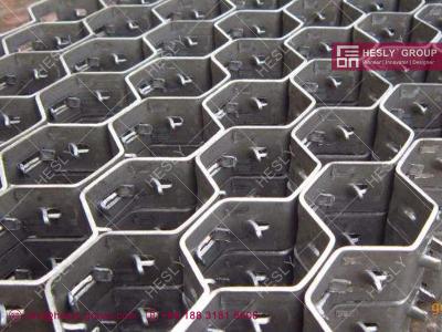 China Stainless Steel 304 Hex-Mesh reinforced frame for refractory lining 3.0X25X100mm for sale