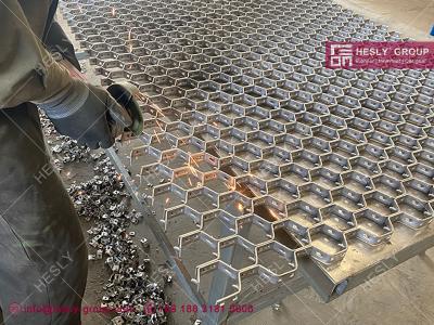 China stainless steel 321 material Hexmetal mainly used for Refractory Lining | 960x1000mm standard size for sale