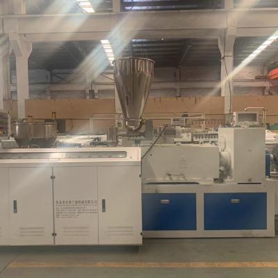 Chine vis de la machine 65mm d'extrusion de Wpc de meubles de 150kg/H 37kw à vendre