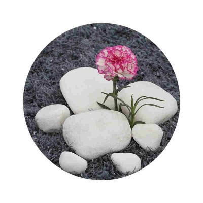 China Eco-friendly white pebbles are used in the production line of the garden paving factory. for sale