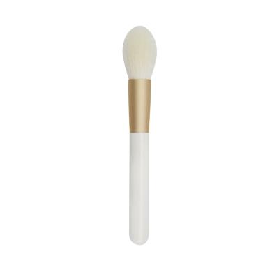 China Cost Effective Daily Makeup Smudge Brush Simple Cosmetic Brush For Applying Blusher for sale