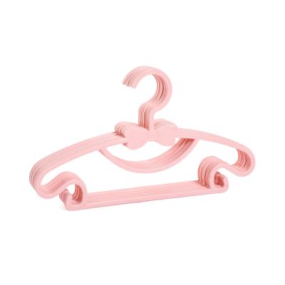 China Behind Doors/On Walls hot selling products: anti slip arc design baby wet and dry clothes hanger kids plastic clothes hanger for sale