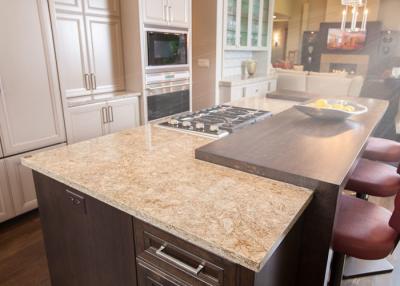 Κίνα Συνδυασμένα μαρμάρινα πέτρινα Countertops μορφής του U/ακονισμένος γρανίτης Worktop προς πώληση