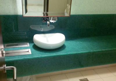 China Single Sink Jade Polishing Stone Countertops For Restroom Eased Edge for sale