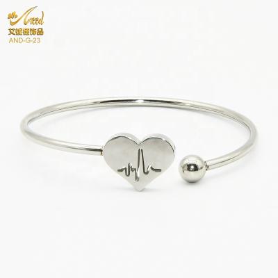 China Hot Selling Korean Fashion Silver Heart Jewelry Set Women Bracelet Ladies Love Bangle Stainless Steel Matching Bracelet for sale