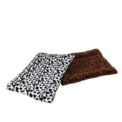 China Leopard Stocked Simple High Quality New Products Design Luxury Dog Mattress Pet Accessories Dog Beds PP Cotton Dog Bed for sale