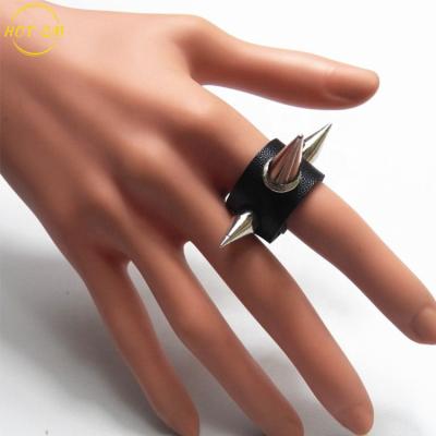 China Sexy PU Rivets Ring Decoration PU Leather Finger Ring Women Rivets Punk Punk Ring With Rivets for sale