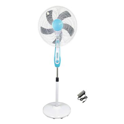 China Rechargeable Floor Fan 18inch 12V Lithium Battery Charging Fan High Wind Stand Outdoor Use 5 AS Blades High Wind for sale