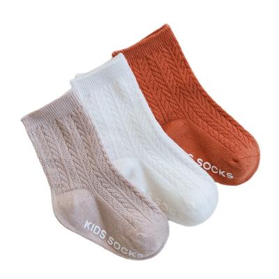 China Supply Simple Design Standard Thickness Cotton Breathable Professional Socks For Kids for sale