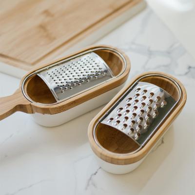 China Easy to use safe and viable classic manual collector small grater for the kitchen with container for sale