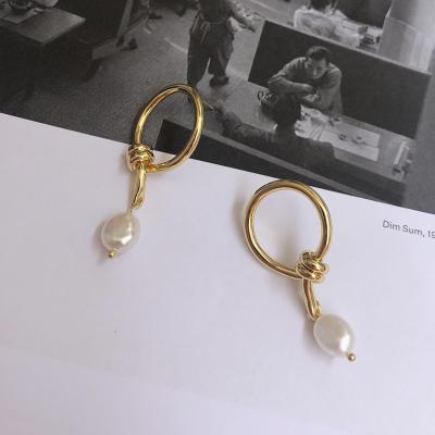 China Latest New 925 Style Neo-Gothic Charms Gold Double Knot Pearl Earring Collection Silver Elegant Earrings for sale