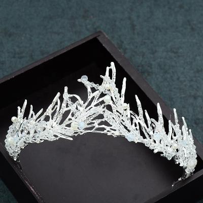 China Handmade Tiara Rhinestone Crown Wedding Dress Accessories Bride Crown Princess Pearls Headdress Birthday Gift for sale