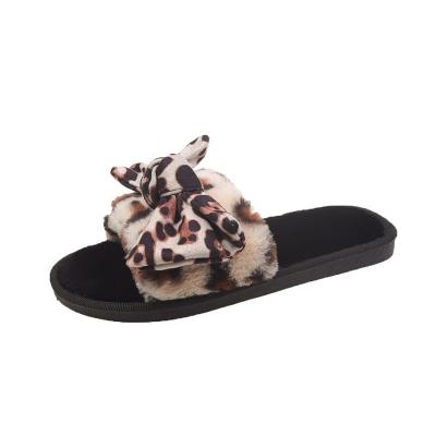 China Fashion Trend Plush Free Shipping Slippers Fashion Trend Leopard Bow Winter Flat Casual Women's Shoes Wholesale for sale