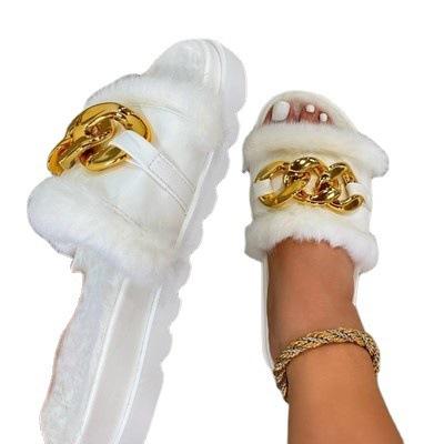 China CUSHIONING 2021 Europe and the United States new fashion plush slippers metal chain thick bottom lightweight women's sandals home for sale