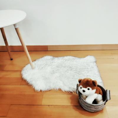 China Factory Wholesale Area Anti-Slip Faux Fur Fluffy Blanket As Chair Blanket Acrylic Fiber Blanket Comfortable Soft Faux Fur Artificial Rug for sale